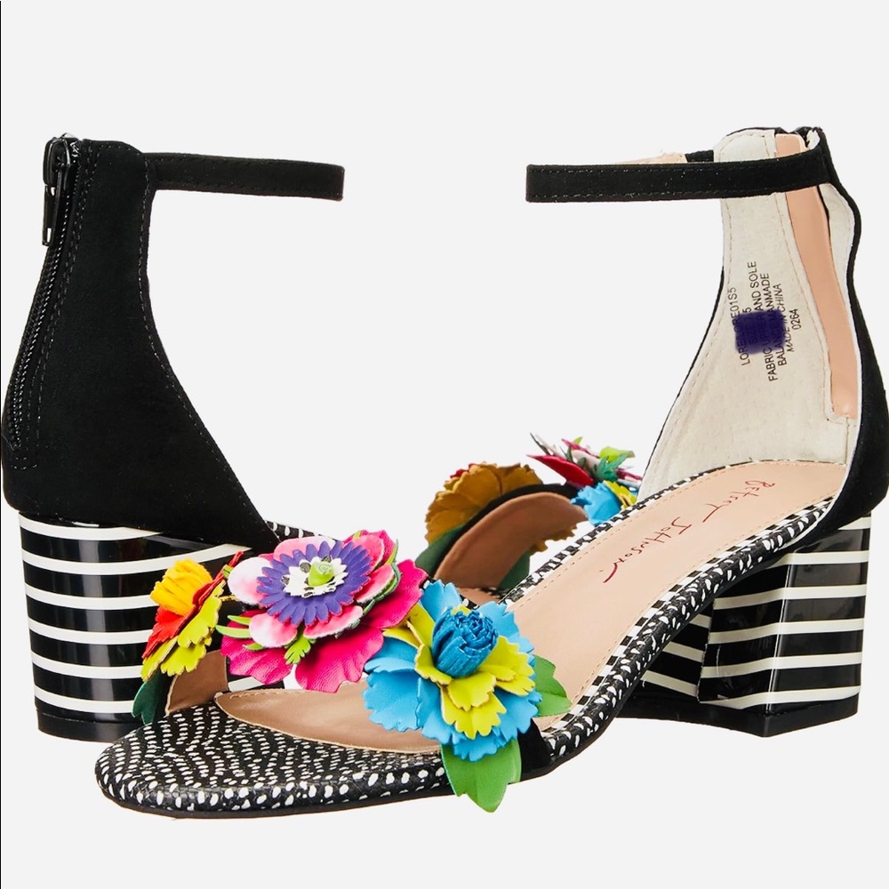 Woman’s 3D Floral Betsey Johnson Sandals 6.5